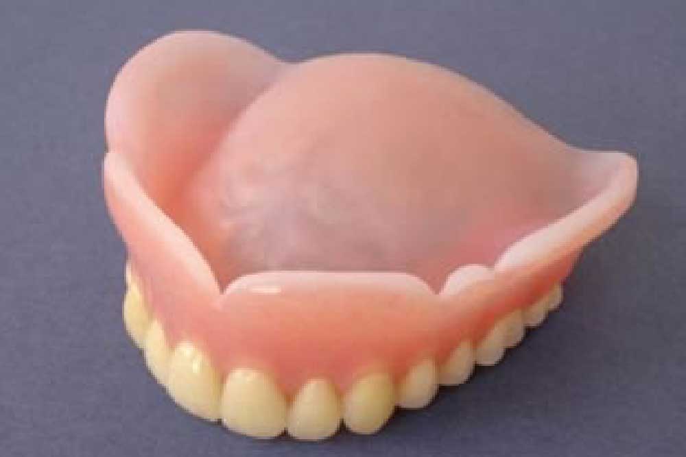 保険適用の入れ歯