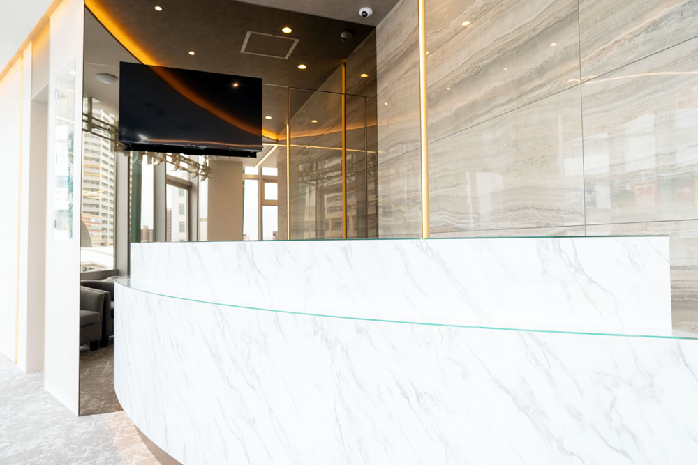 診療前後に院内清掃を実施